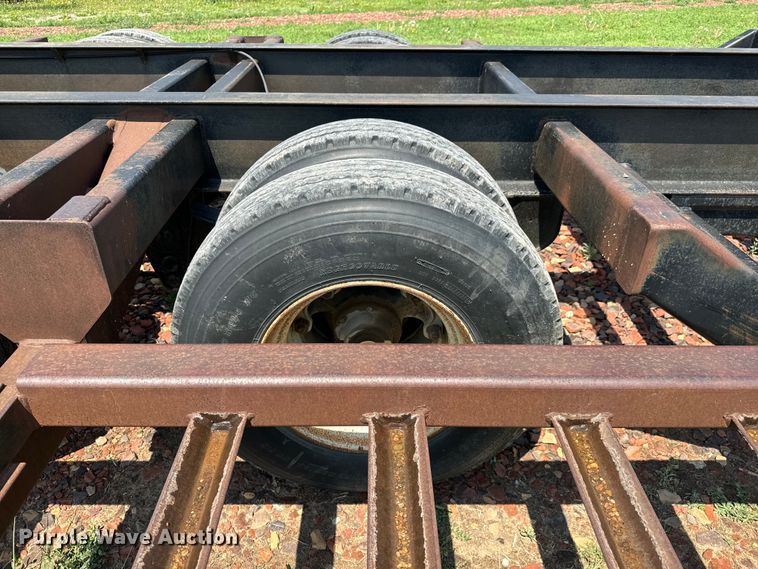 image for item NL9838 1988 Shop built combine trailer