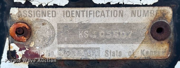 image for item NL9838 1988 Shop built combine trailer