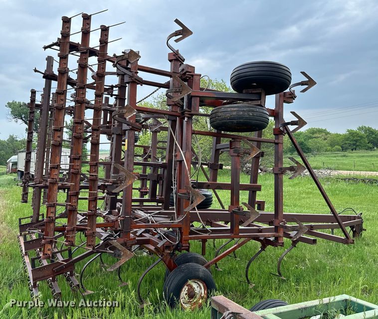 image for item NL9840 PCM field cultivator