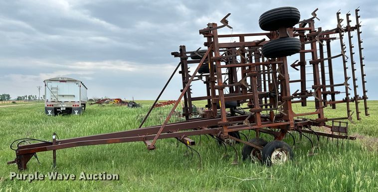 image for item NL9840 PCM field cultivator