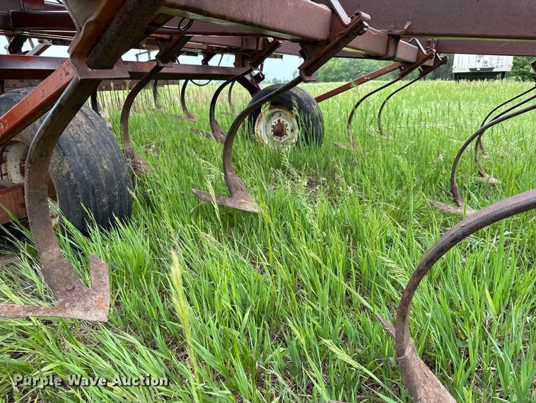 image for item NL9840 PCM field cultivator