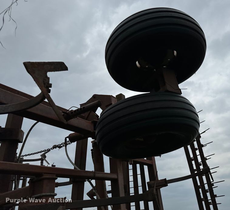 image for item NL9840 PCM field cultivator