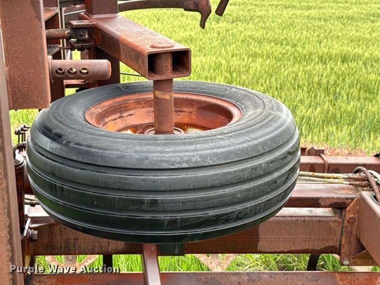 image for item NL9840 PCM field cultivator