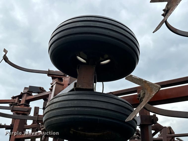 image for item NL9840 PCM field cultivator