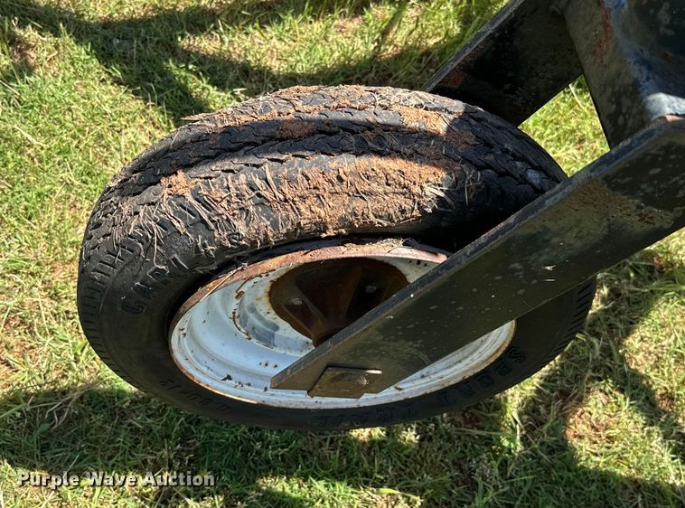 image for item NQ9558 H&S Bi-Fold Rake hay rake