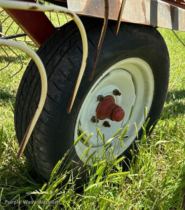 image for item NQ9558 H&S Bi-Fold Rake hay rake