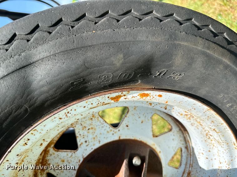 image for item NQ9558 H&S Bi-Fold Rake hay rake