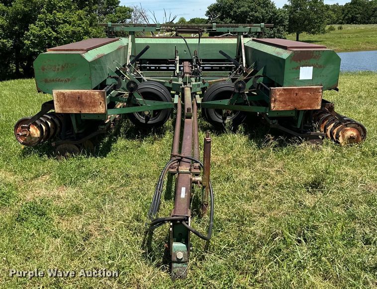 image for item NQ9560 Great Plains grain drill
