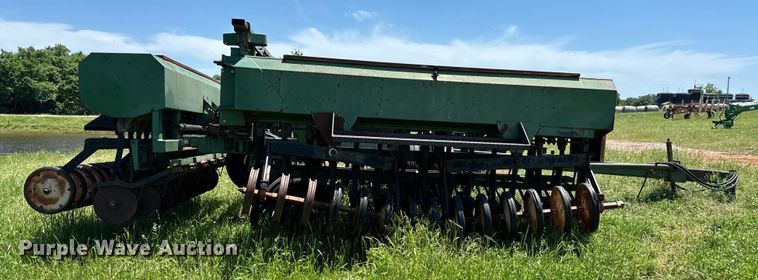 image for item NQ9560 Great Plains grain drill
