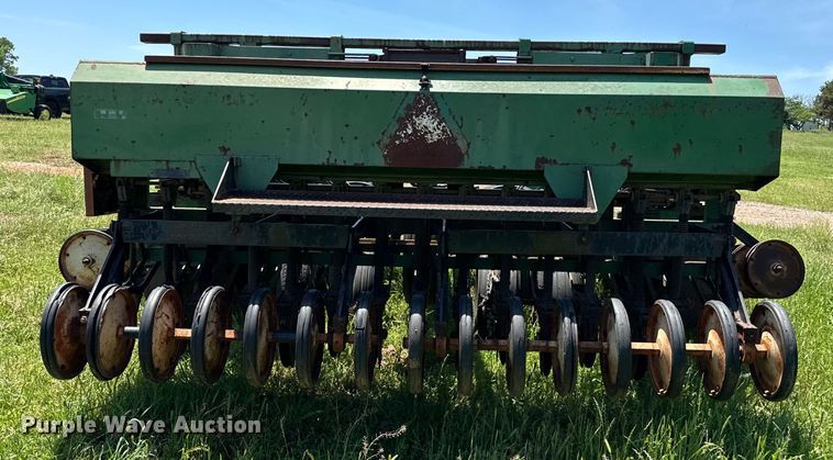 image for item NQ9560 Great Plains grain drill