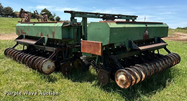 image for item NQ9560 Great Plains grain drill