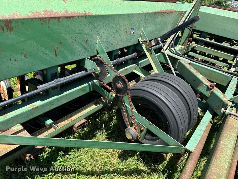 image for item NQ9560 Great Plains grain drill