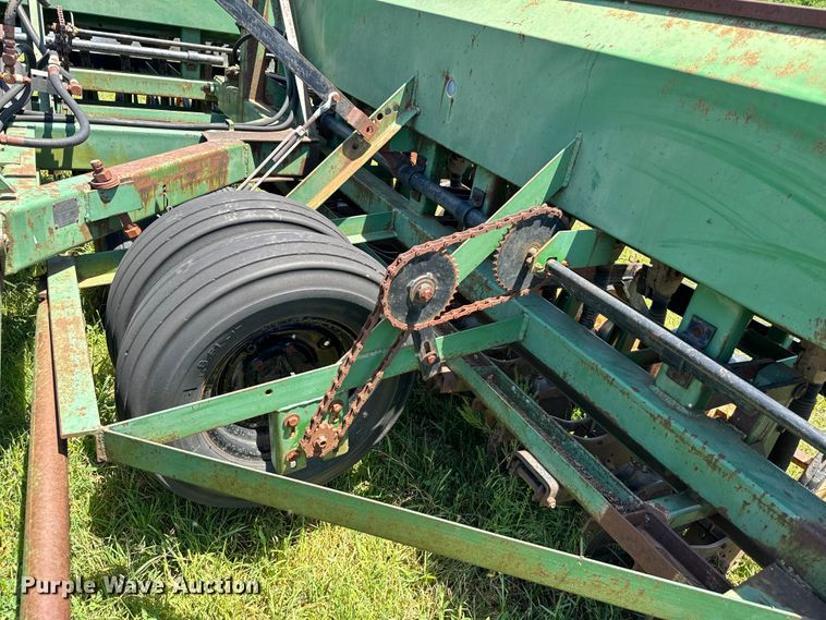image for item NQ9560 Great Plains grain drill
