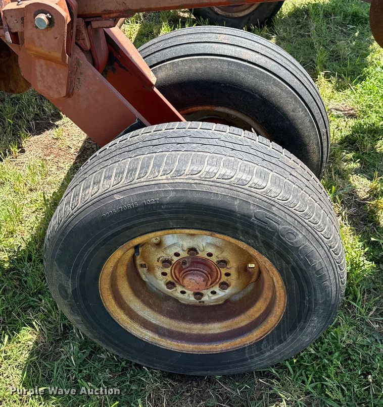 image for item NQ9561 Massey Ferguson  820 tandem disk