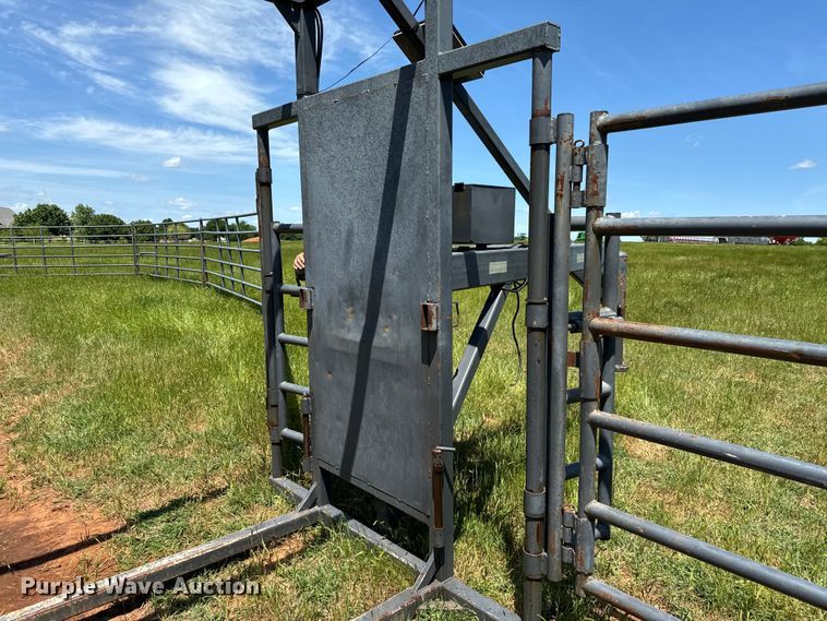 image for item NQ9562 Rawhide corral