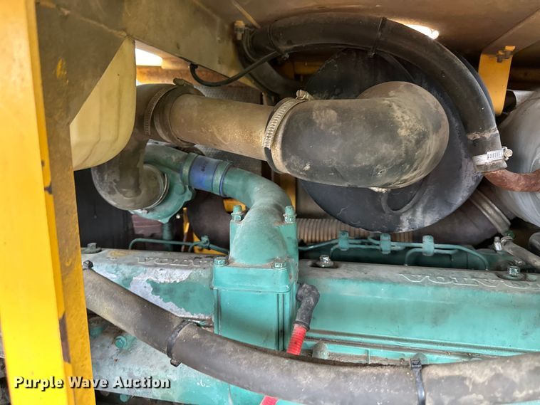 image for item NT9245 1994 Volvo BM L70B wheel loader