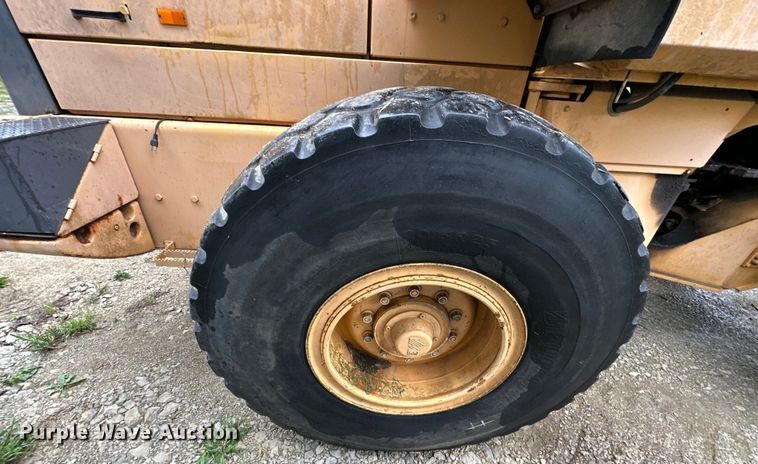 image for item NT9245 1994 Volvo BM L70B wheel loader