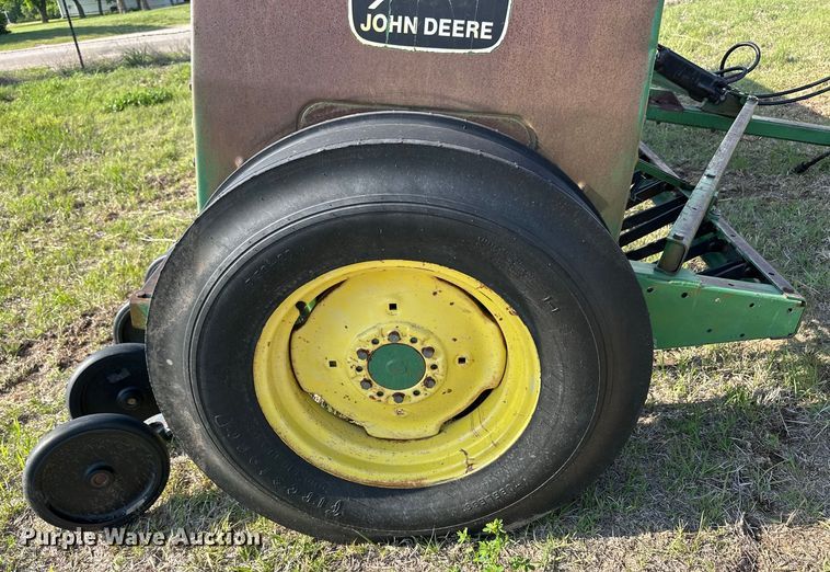 image for item OE9217 John Deere 8300 grain drill