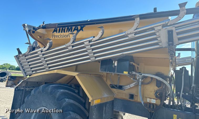 image for item OE9225 2016 TerraGator 8400B applicator