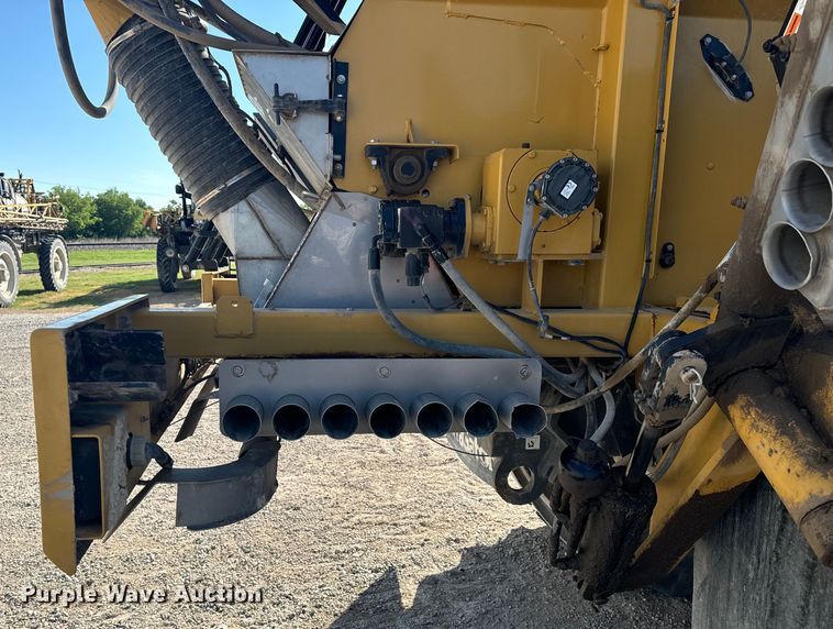 image for item OE9225 2016 TerraGator 8400B applicator