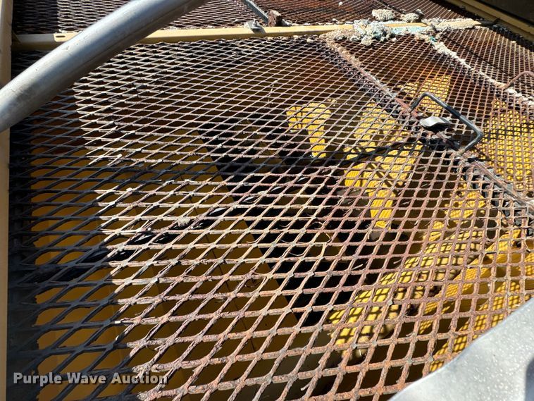 image for item OE9225 2016 TerraGator 8400B applicator