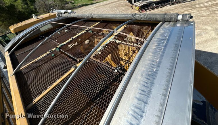 image for item OE9225 2016 TerraGator 8400B applicator