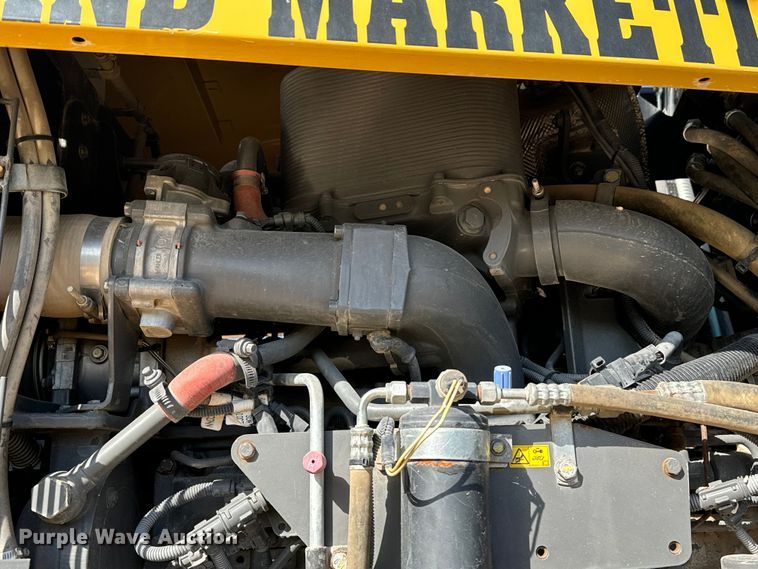 image for item OE9225 2016 TerraGator 8400B applicator