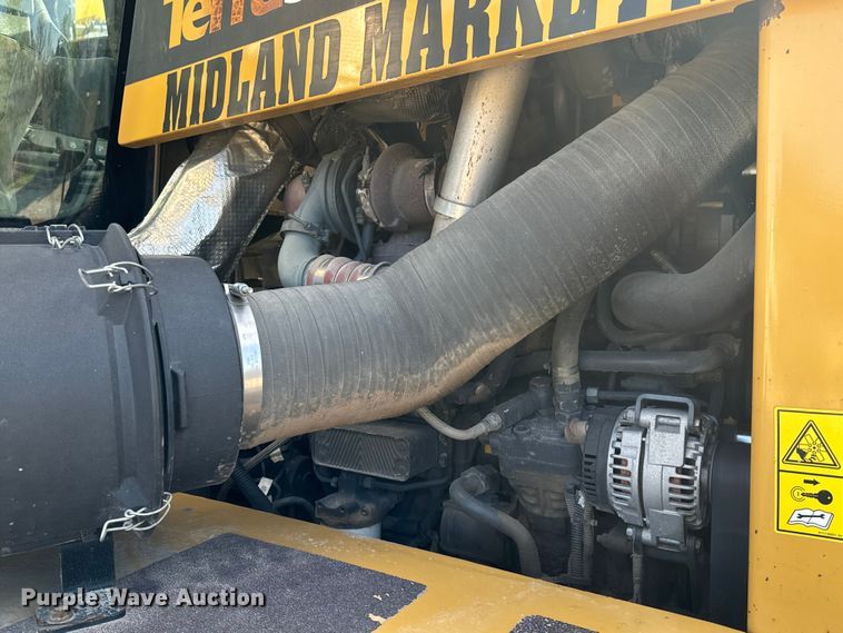 image for item OE9225 2016 TerraGator 8400B applicator