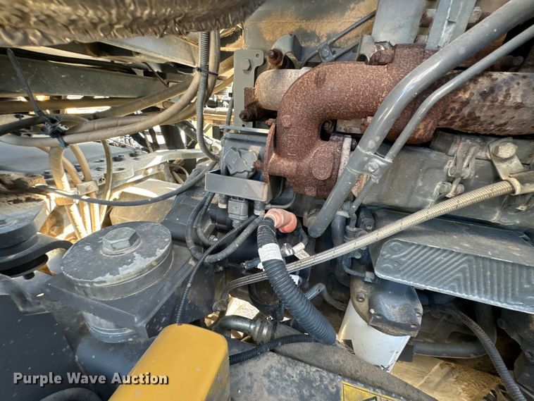 image for item OE9225 2016 TerraGator 8400B applicator