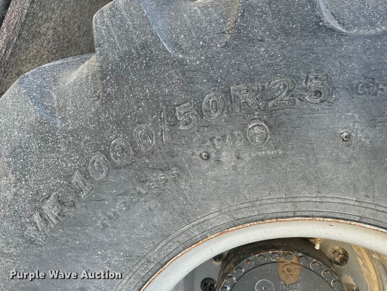 image for item OE9225 2016 TerraGator 8400B applicator