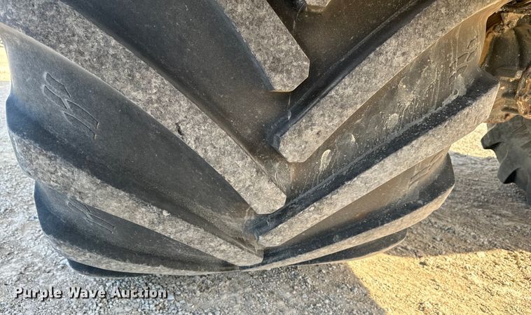 image for item OE9225 2016 TerraGator 8400B applicator