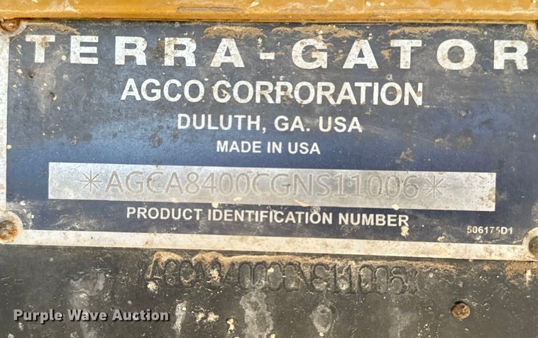 image for item OE9225 2016 TerraGator 8400B applicator