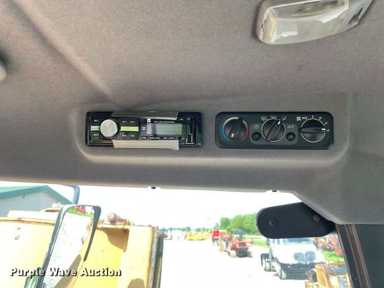 image for item OG9959 Kubota M9540 tractor