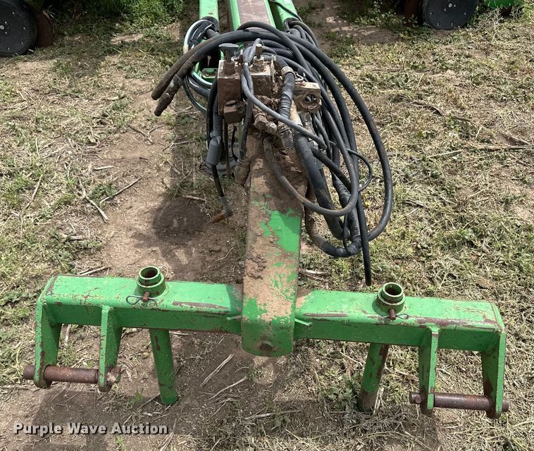 image for item OI9109 1995 John Deere 7200 Conservation planter