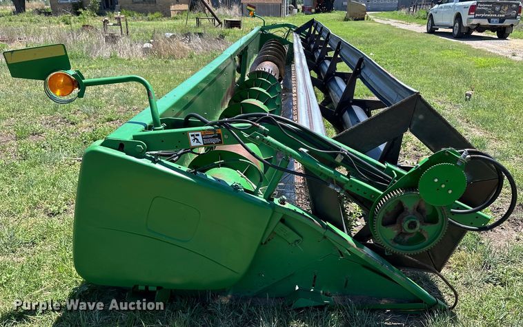 image for item OI9118 John Deere 930R rigid head