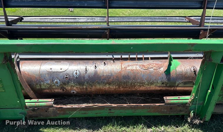 image for item OI9118 John Deere 930R rigid head