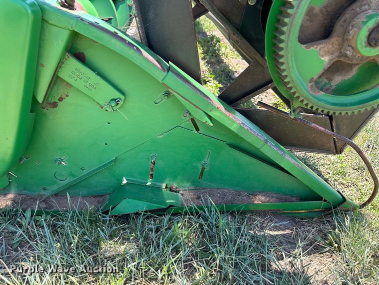 image for item OI9118 John Deere 930R rigid head