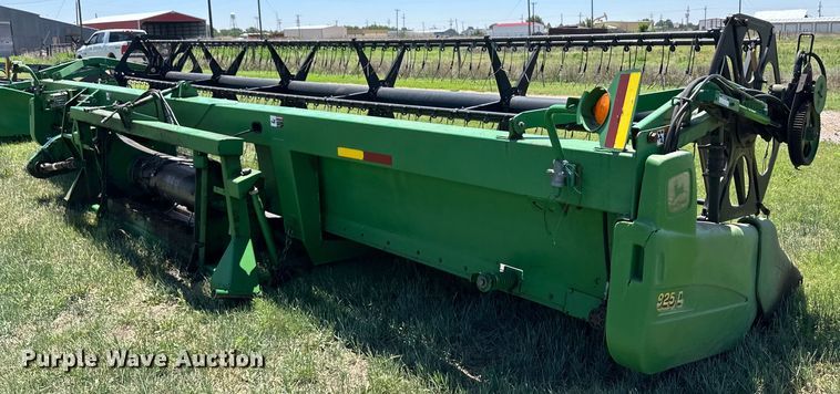 image for item OI9119 John Deere 925D flex draper head