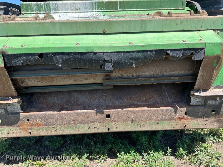 image for item OI9121 1979 John Deere 7720 Turbo combine