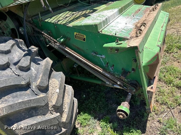 image for item OI9121 1979 John Deere 7720 Turbo combine