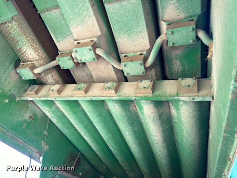 image for item OI9121 1979 John Deere 7720 Turbo combine