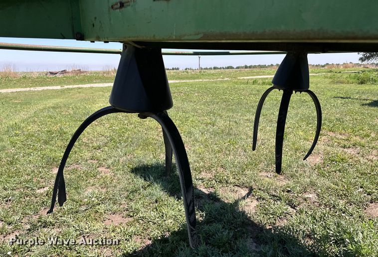 image for item OI9121 1979 John Deere 7720 Turbo combine