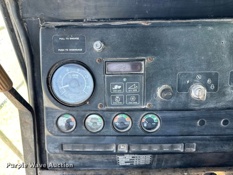 image for item OI9121 1979 John Deere 7720 Turbo combine