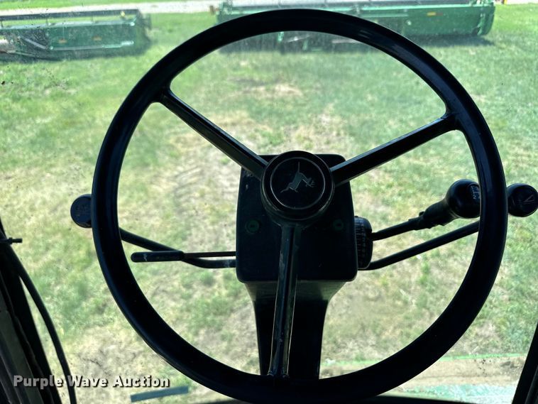 image for item OI9121 1979 John Deere 7720 Turbo combine