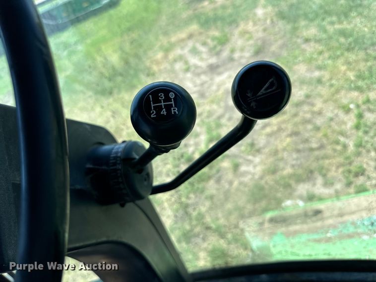 image for item OI9121 1979 John Deere 7720 Turbo combine