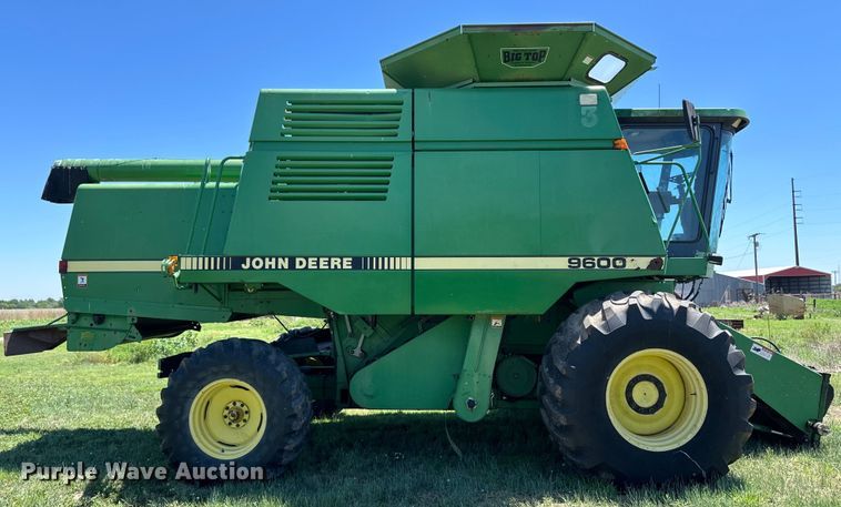 image for item OI9122 1996 John Deere 9600 combine