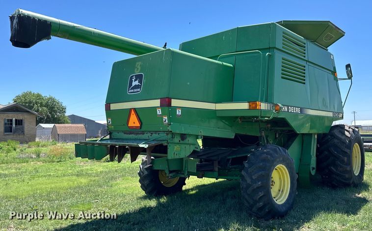 image for item OI9122 1996 John Deere 9600 combine