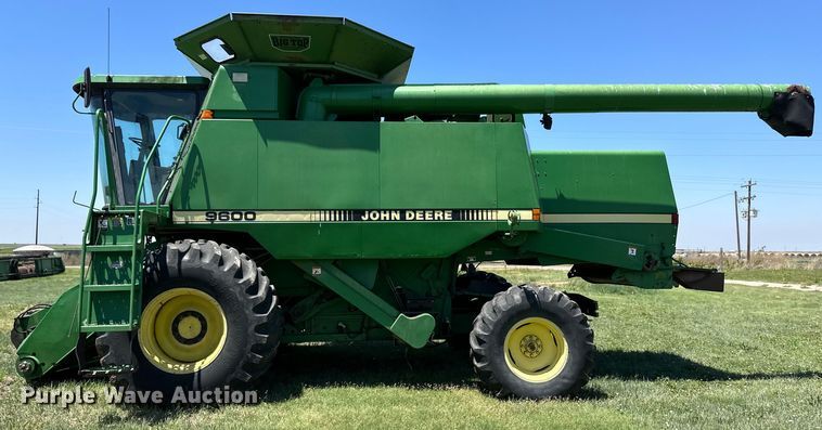 image for item OI9122 1996 John Deere 9600 combine