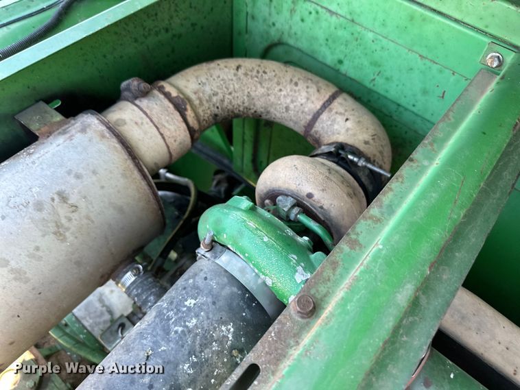image for item OI9122 1996 John Deere 9600 combine