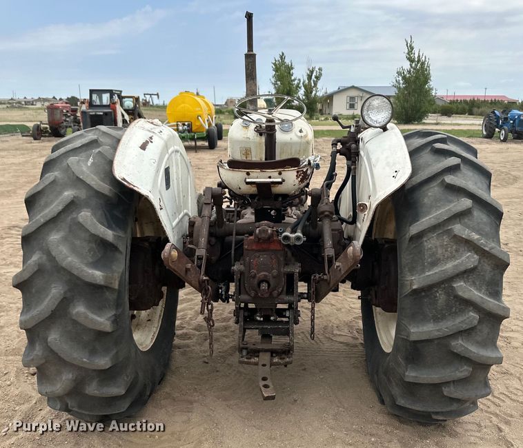 image for item OI9158 1966 David Brown 990A tractor